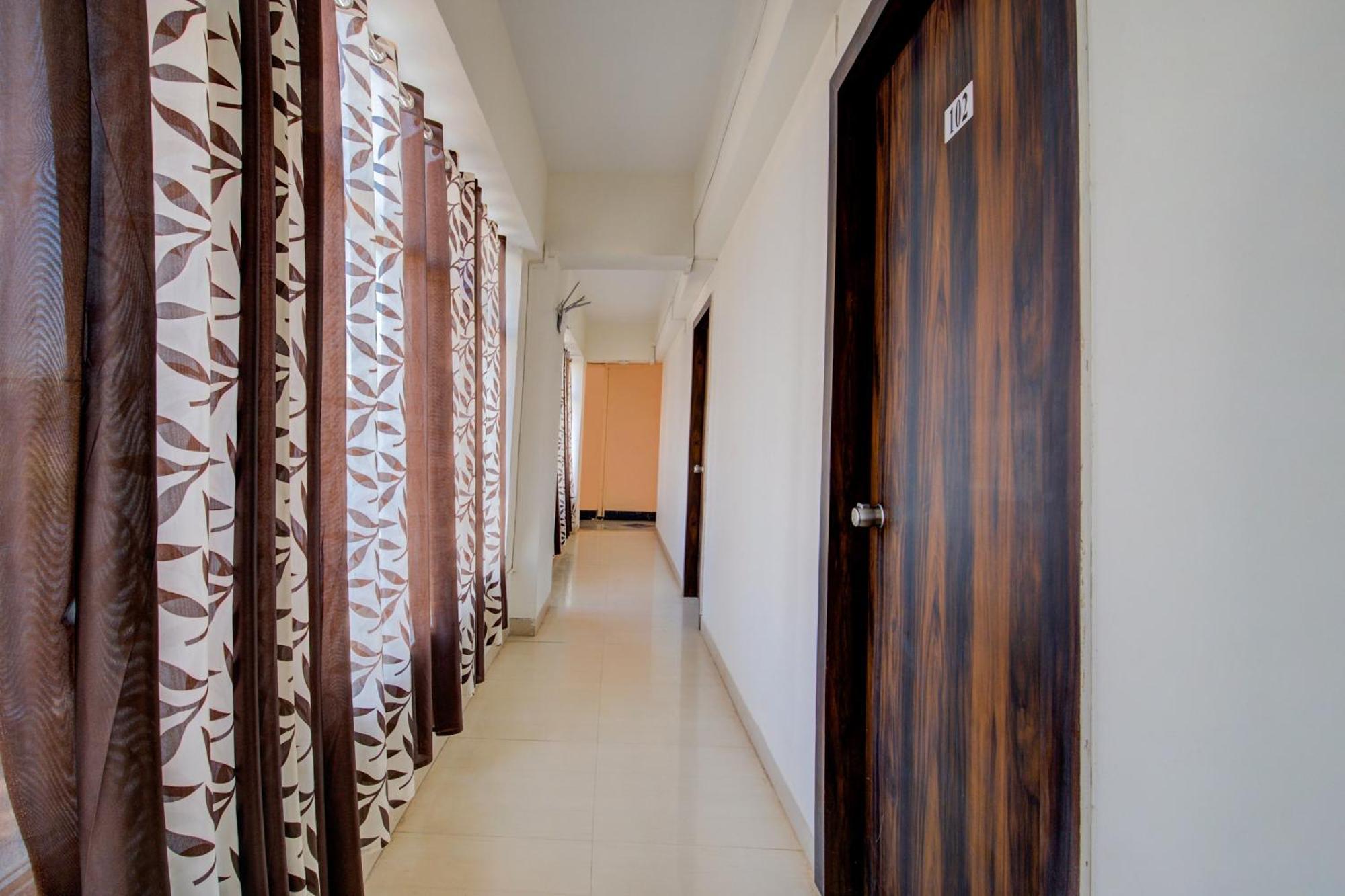 Hotel O Sairaj Lodge Méribel Village Εξωτερικό φωτογραφία